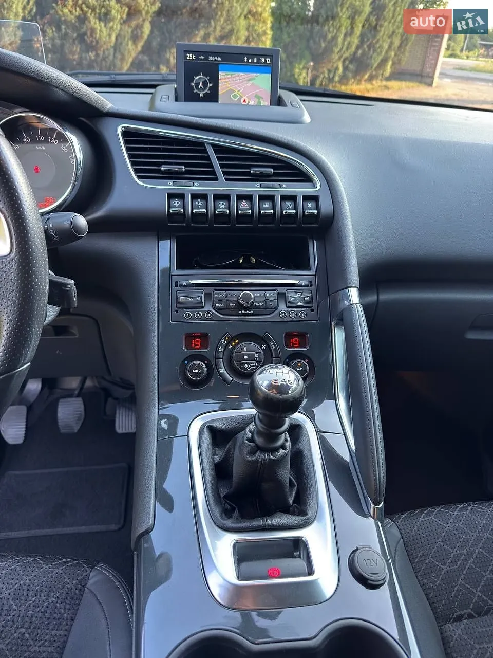 2015 Peugeot 3008 - мініатюра 15