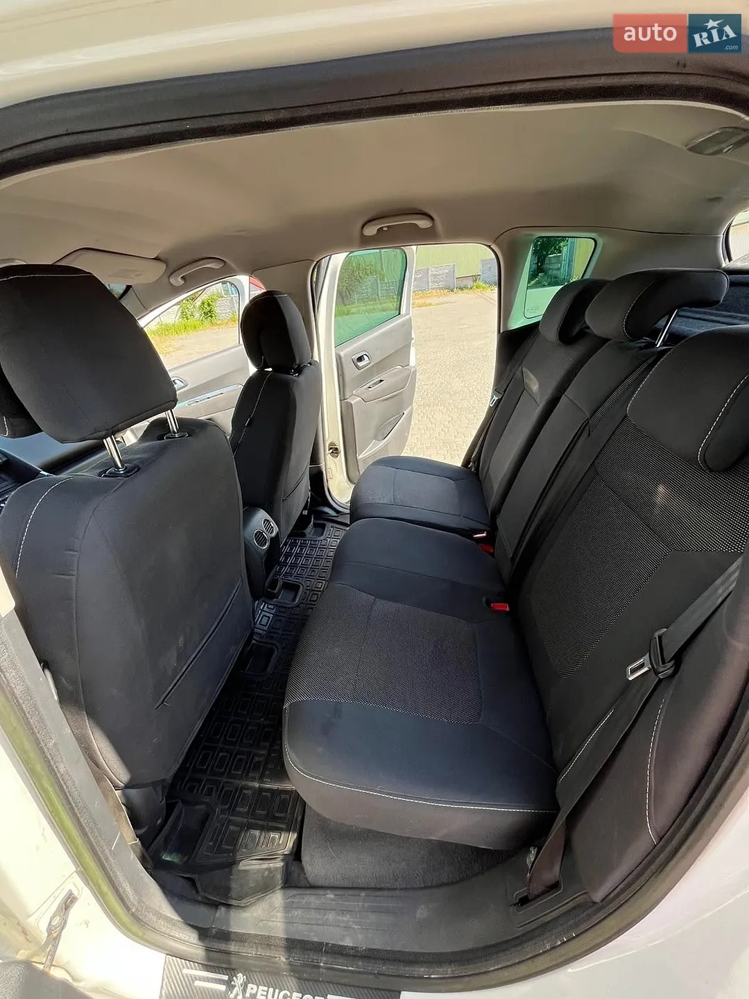 2011 Peugeot 3008 - мініатюра 8