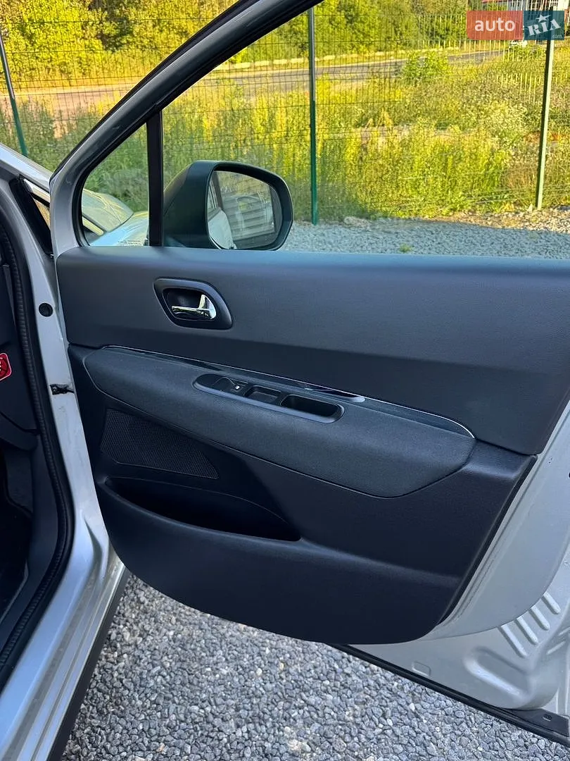 2016 Peugeot 3008 - мініатюра 23