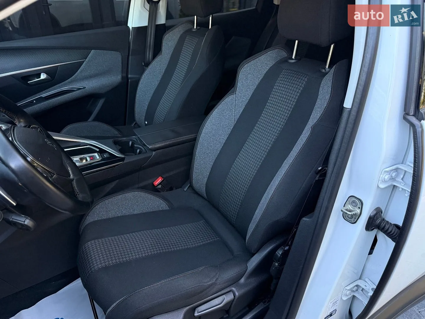 2016 Peugeot 3008 - мініатюра 11