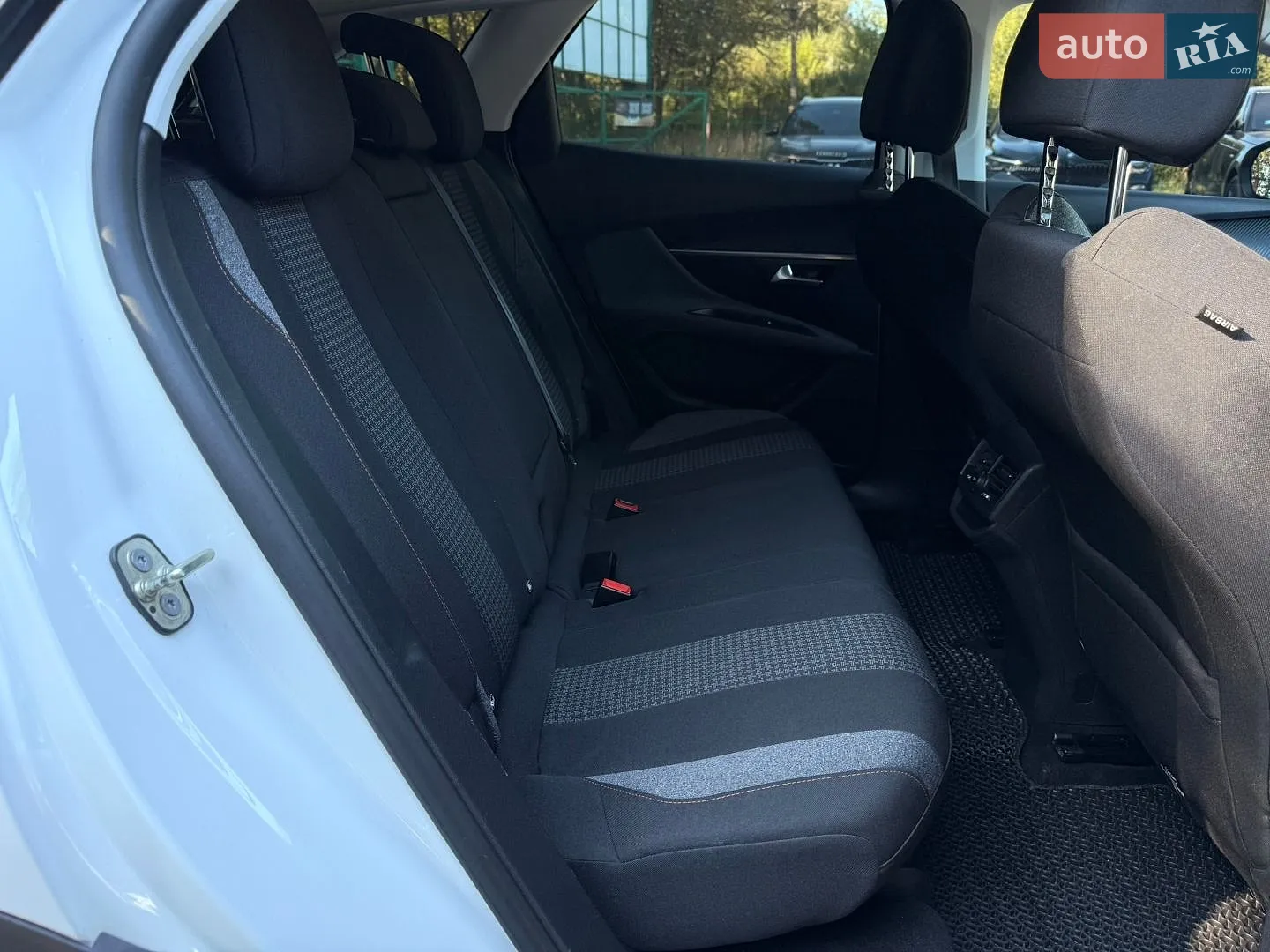 2016 Peugeot 3008 - мініатюра 16