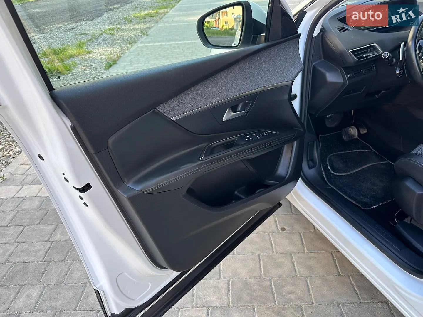2017 Peugeot 3008 - мініатюра 20