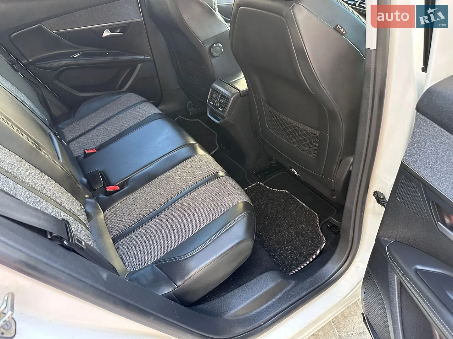 2017 Peugeot 3008 - мініатюра 41