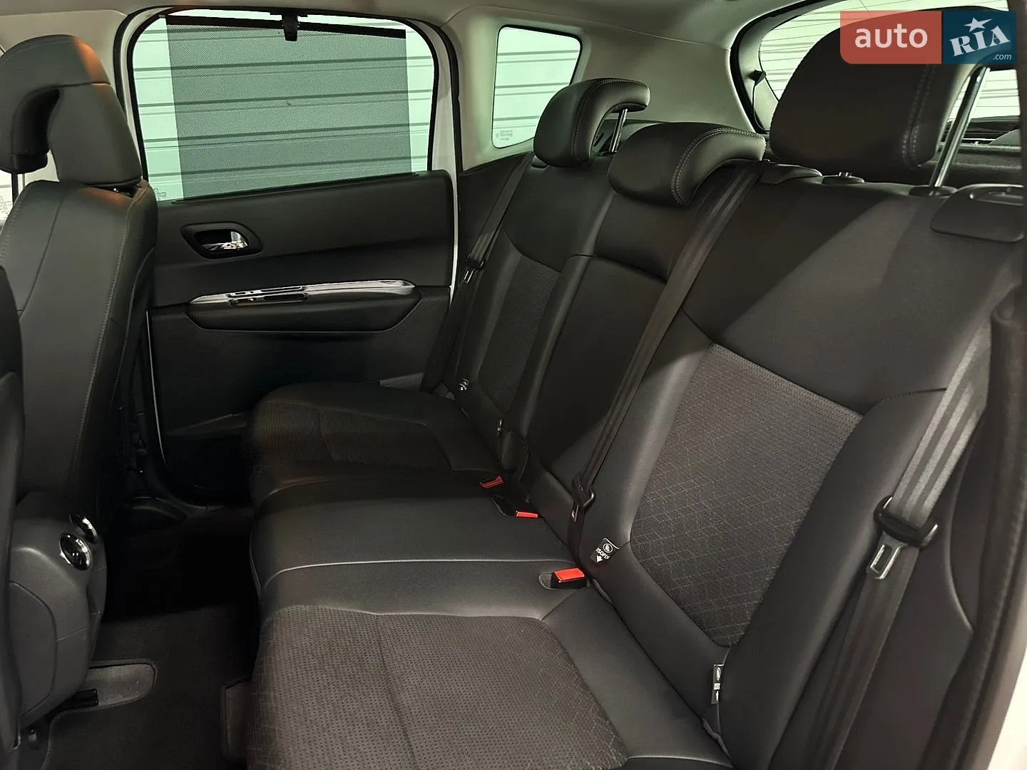 2015 Peugeot 3008 - мініатюра 25