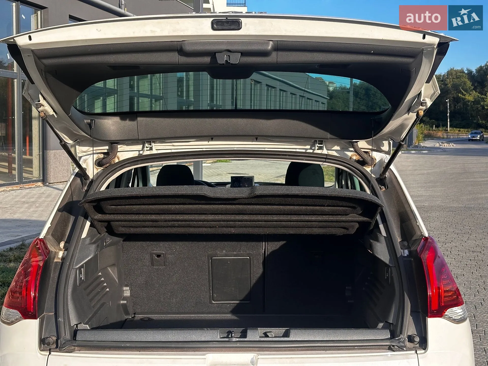 2015 Peugeot 3008 - мініатюра 34