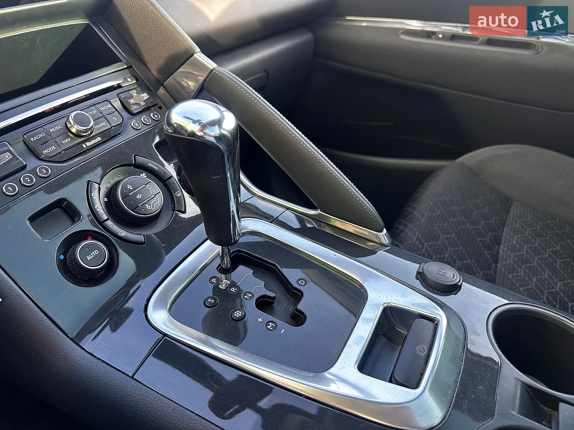 2015 Peugeot 3008 - мініатюра 64