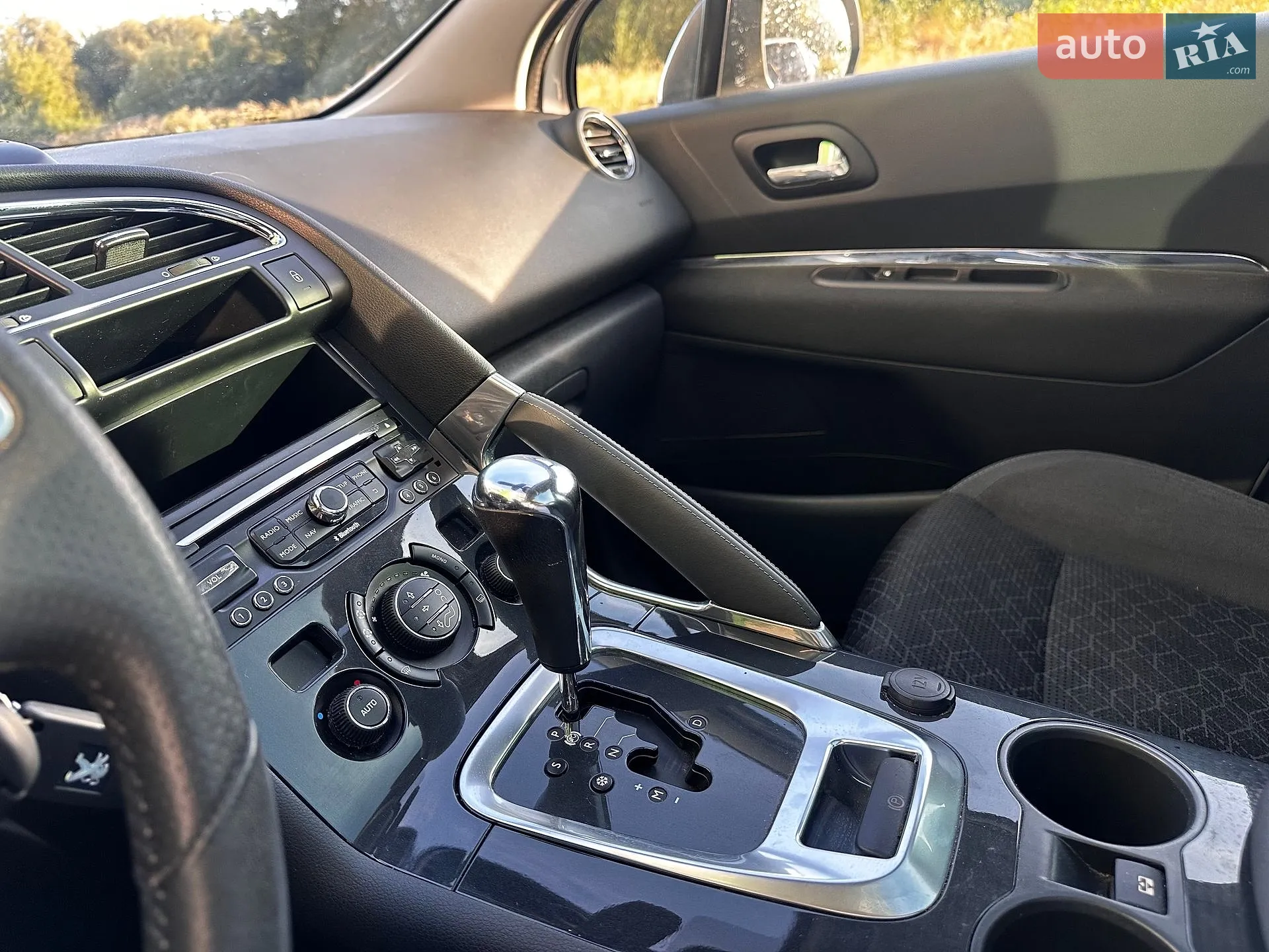 2015 Peugeot 3008 - мініатюра 65