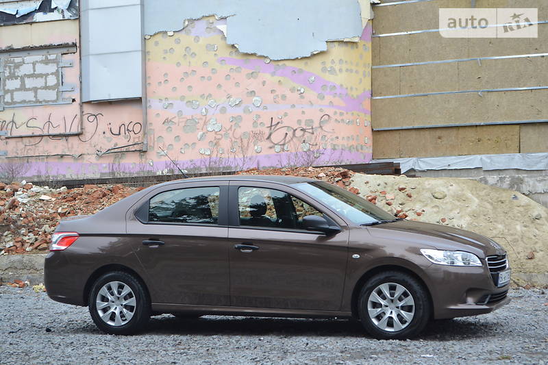 Седан Peugeot 301 2013 в Києві