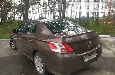 Седан Peugeot 301 2013 в Харкові