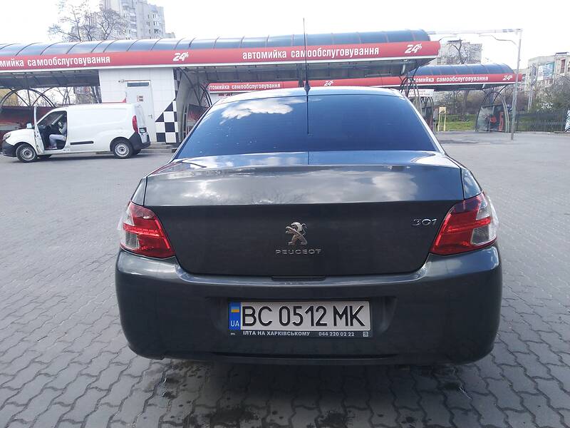 Седан Peugeot 301 2013 в Львові