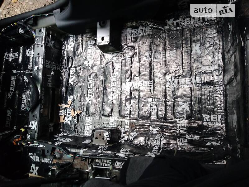 Седан Peugeot 301 2013 в Львові