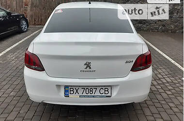 Седан Peugeot 301 2017 в Хмельницькому
