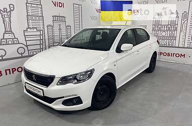 Седан Peugeot 301 2021 в Киеве