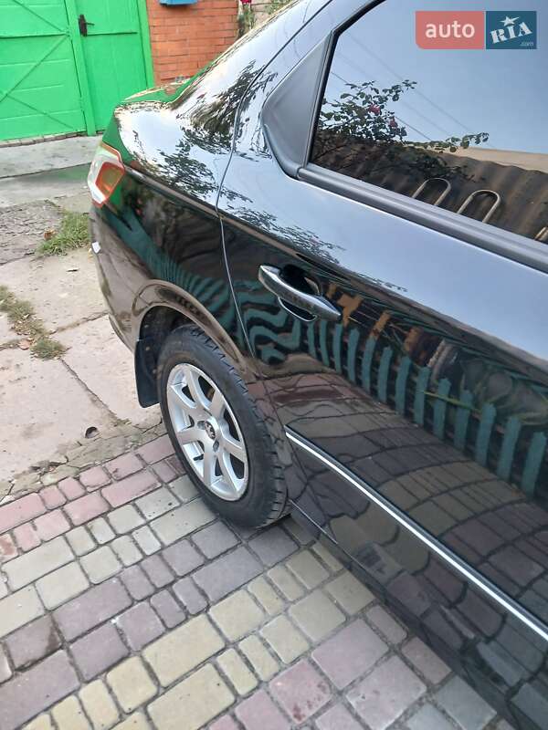 Седан Peugeot 301 2013 в Харкові