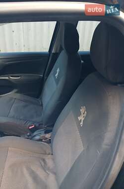 Седан Peugeot 301 2013 в Харкові