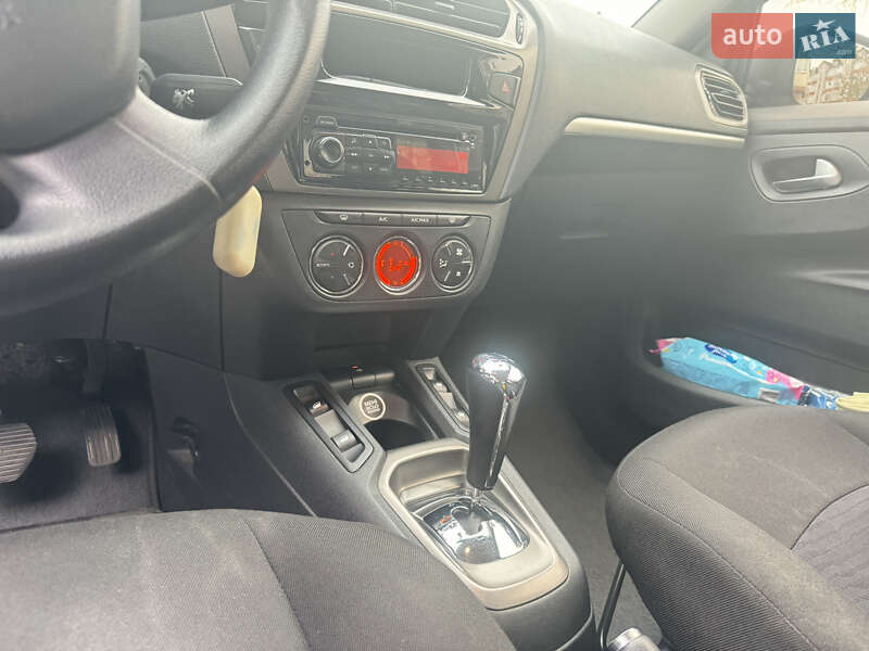 Седан Peugeot 301 2016 в Чорноморську