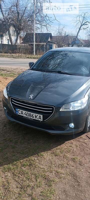 Седан Peugeot 301 2013 в Звенигородке