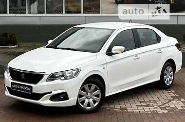 Седан Peugeot 301 2017 в Черновцах