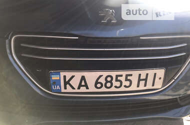 Седан Peugeot 301 2015 в Киеве