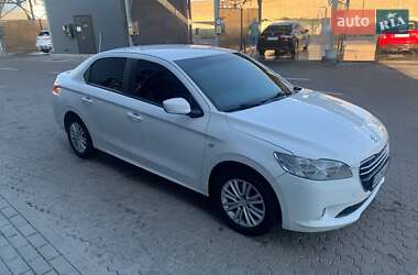 Седан Peugeot 301 2013 в Києві