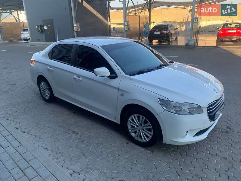 Седан Peugeot 301 2013 в Києві