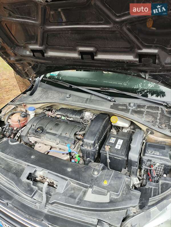 Седан Peugeot 301 2013 в Борщеве