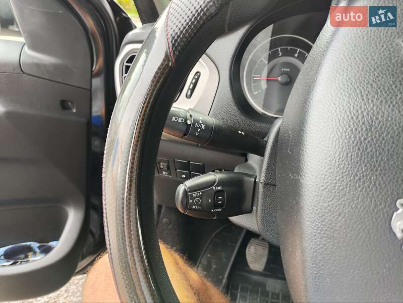 Седан Peugeot 301 2013 в Борщеве