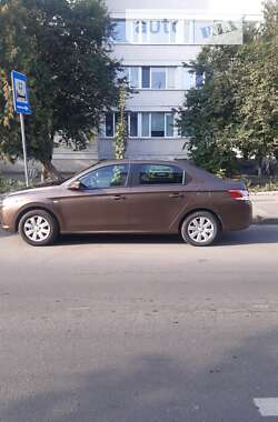 Седан Peugeot 301 2015 в Івано-Франківську