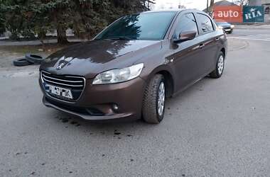 Седан Peugeot 301 2013 в Днепре