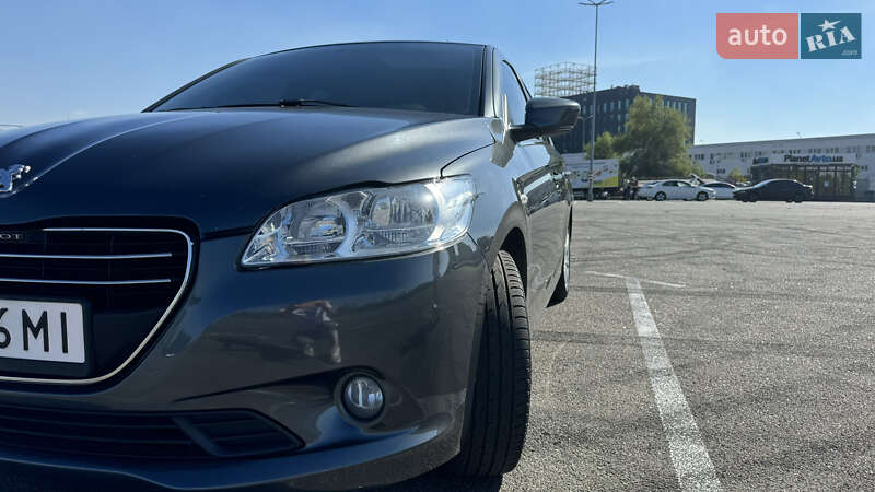 Седан Peugeot 301 2013 в Києві