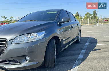 Седан Peugeot 301 2013 в Києві