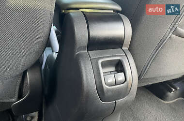 Седан Peugeot 301 2013 в Києві