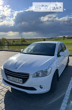 Седан Peugeot 301 2013 в Горохові