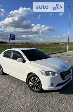 Седан Peugeot 301 2013 в Горохове