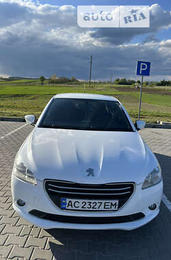 Седан Peugeot 301 2013 в Горохове