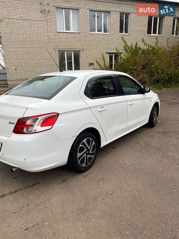 Седан Peugeot 301 2013 в Переяславе