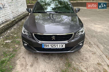 Седан Peugeot 301 2019 в Подільську