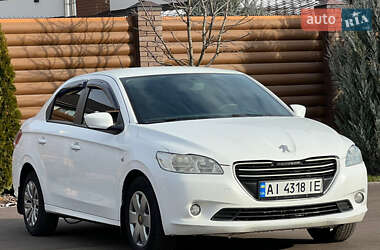 Седан Peugeot 301 2013 в Києві