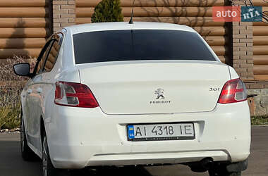 Седан Peugeot 301 2013 в Києві