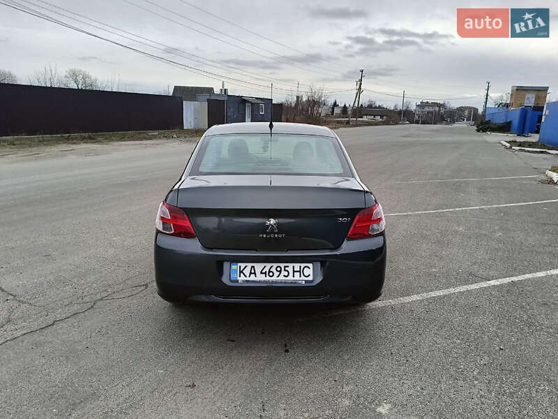 Седан Peugeot 301 2013 в Києві