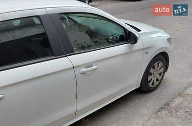 Седан Peugeot 301 2016 в Львові