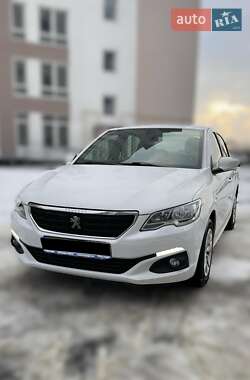 Седан Peugeot 301 2019 в Буче