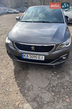 Седан Peugeot 301 2018 в Києві