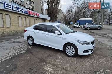 Седан Peugeot 301 2018 в Дніпрі