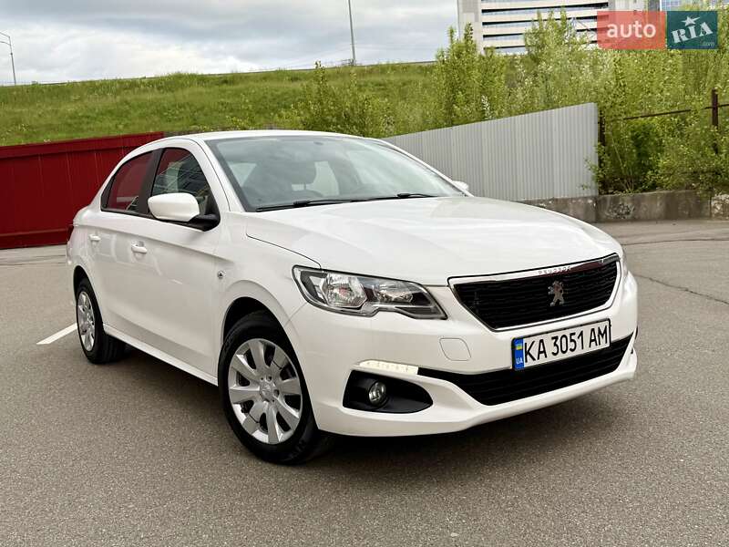 Седан Peugeot 301 2020 в Киеве