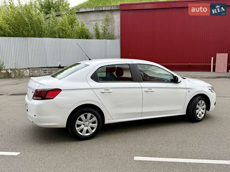Седан Peugeot 301 2020 в Киеве