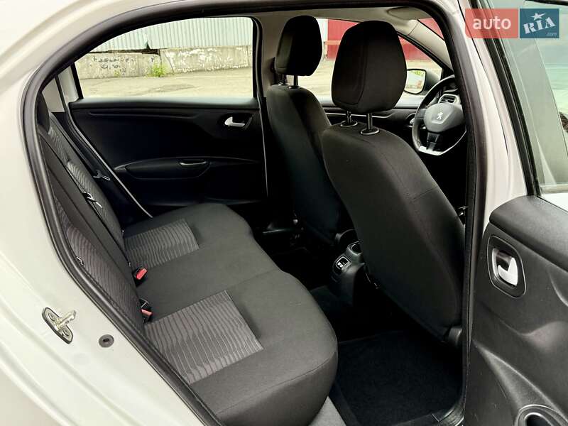 Седан Peugeot 301 2020 в Киеве