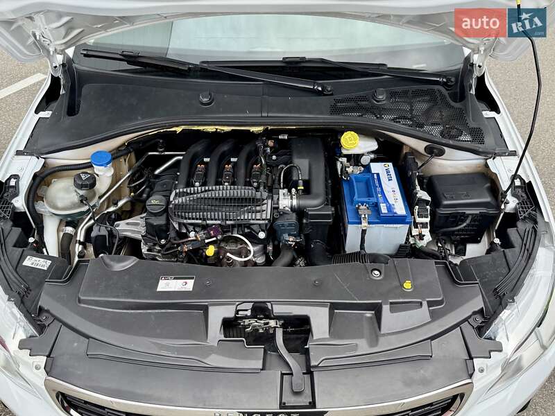 Седан Peugeot 301 2020 в Киеве