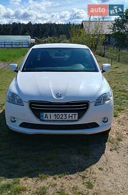 Седан Peugeot 301 2013 в Киеве