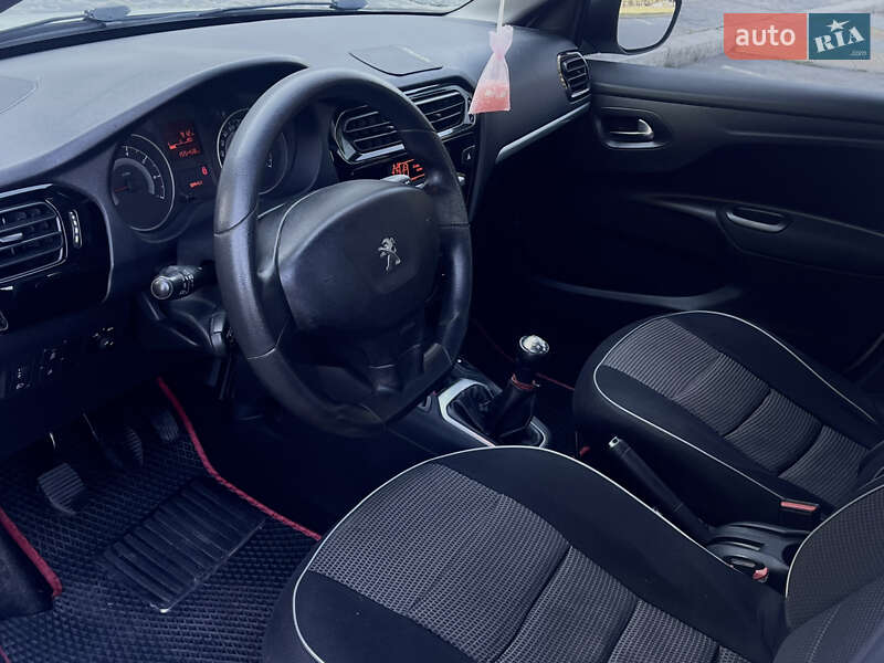 Седан Peugeot 301 2016 в Миколаєві